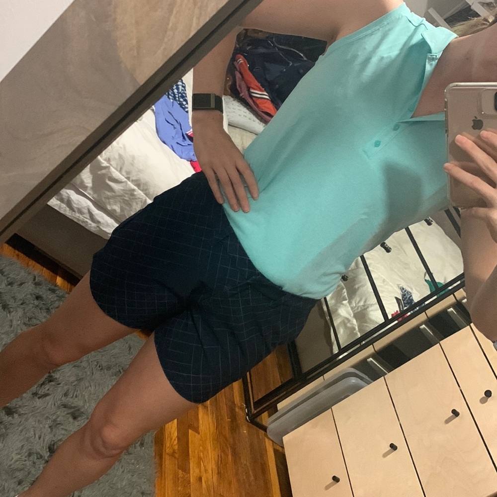 Nike golf shorts (6) + tank (M)